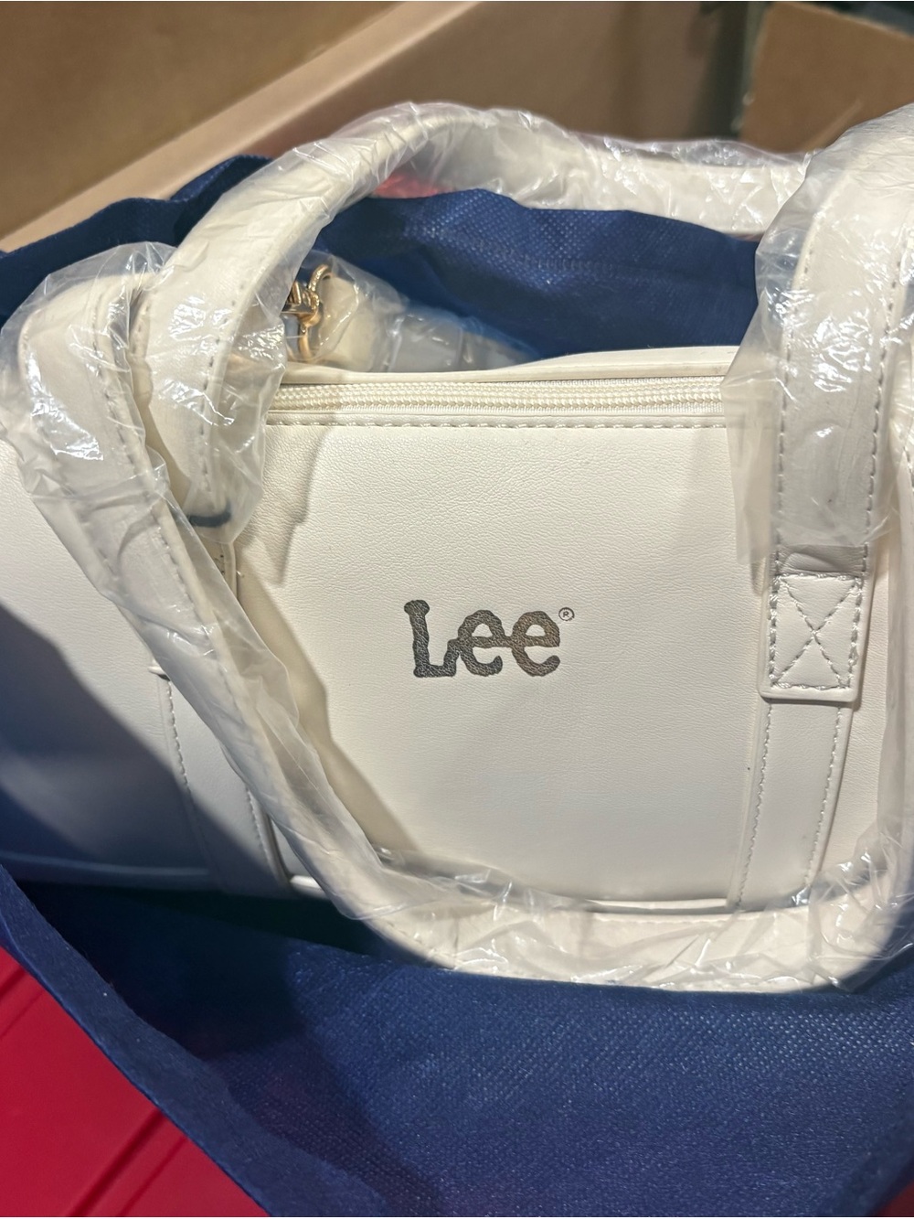 NWT Lee Beige Shoulder Bag Crossbody Purse Flower Charm Handbag - Picture 2 of 3